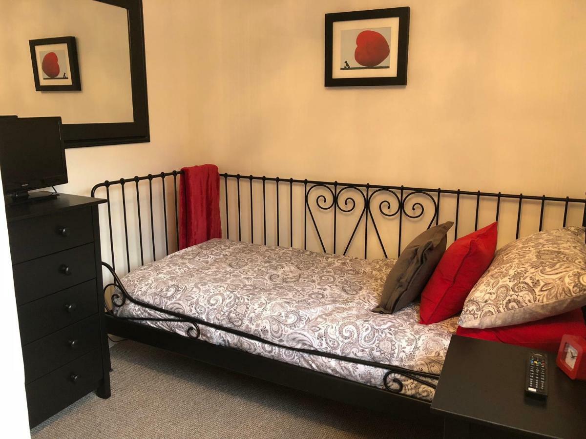 1 Silkin Serviced Accommodation Ньютон Эйклиф Экстерьер фото