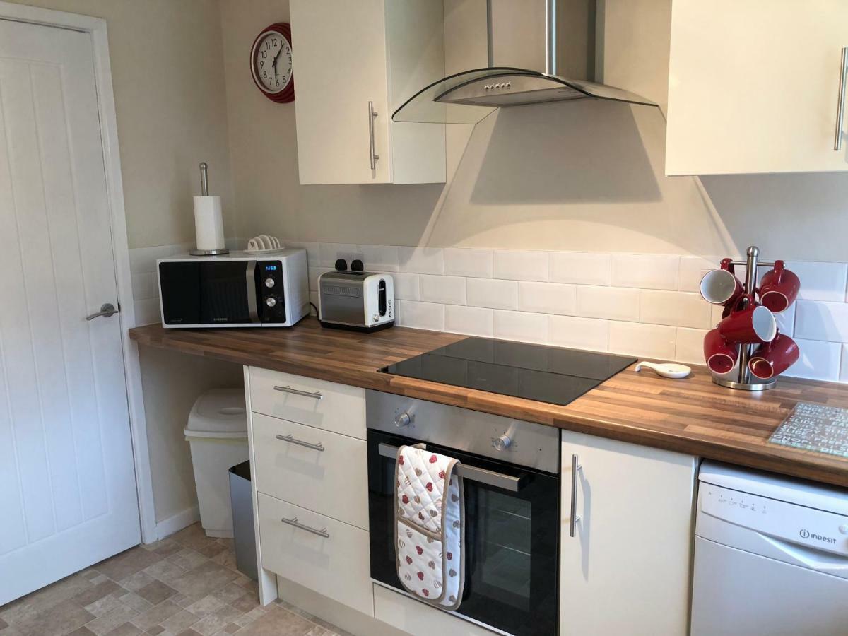 1 Silkin Serviced Accommodation Ньютон Эйклиф Экстерьер фото